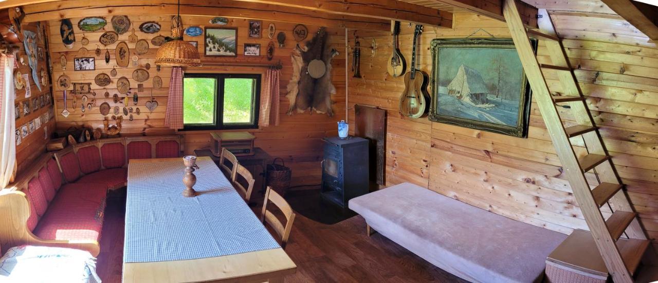 Srub Na Svahu Sjezdovky V Radvanicich Radvanice  Buitenkant foto