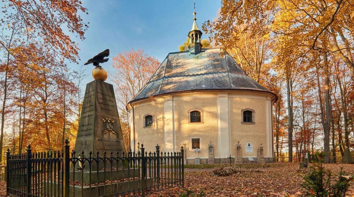 Srub Na Svahu Sjezdovky V Radvanicich Radvanice  Buitenkant foto
