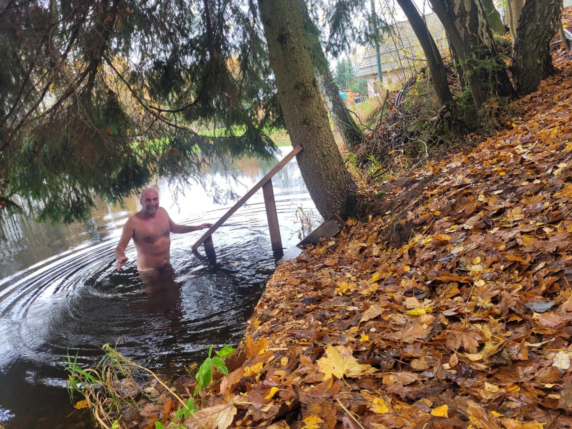 Srub Na Svahu Sjezdovky V Radvanicich Radvanice  Buitenkant foto